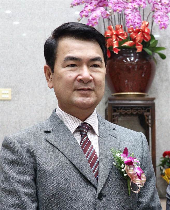 许国政议员说民进党为了夏立言与大陆的交流之旅，几乎倾全党之力大肆批评，陈光復编列300万元，不知道要过去大陆干嘛，因此等到县府有具体计画再追加办理也不迟。（张茂雄摄）