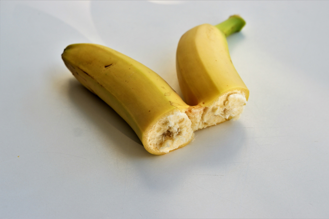 阴茎骨折是俗称，实际上指的是阴茎海绵体外包覆的白膜破裂，伤及海绵体，导致出血、阴茎弯曲变形。（示意图／Shutterstock）