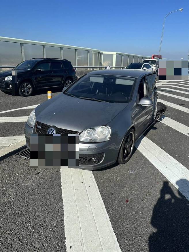 国六就正交流道附近路段车祸，一度造成车流回堵约1.7公里，中午左右车流逐渐恢復正常。（民眾提供／杨静茹南投传真）