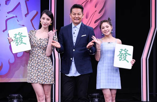 瑶瑶（左起）、徐乃麟、熊熊。（陈俊吉摄）