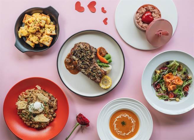 「甜蜜久久双人套餐」含沙拉、汤品、麵包、主餐、主食、造型甜点、饮料，双人价1999元加1成。(老爷小花园提供)