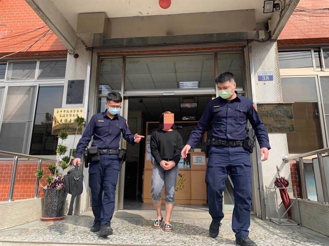 26岁阮姓逃逸移工日前跟随白沙屯妈祖遶境，行经大肚区沙田路二段遇上员警，疑因心虚逃跑遭逮，依照违反入出国及移民法移送台中第一专勤队收容。（乌日警分局提供／潘虹恩台中传真）