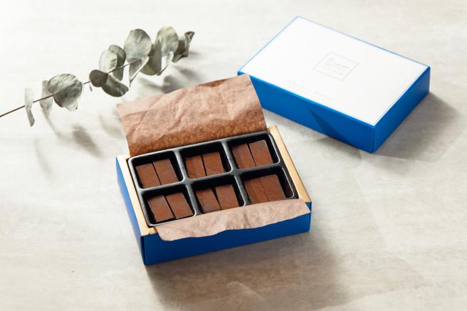 宏匯广场布拉格的调色盘生巧克力12入买1送1，原价520元、特价260元。（宏匯广场提供）