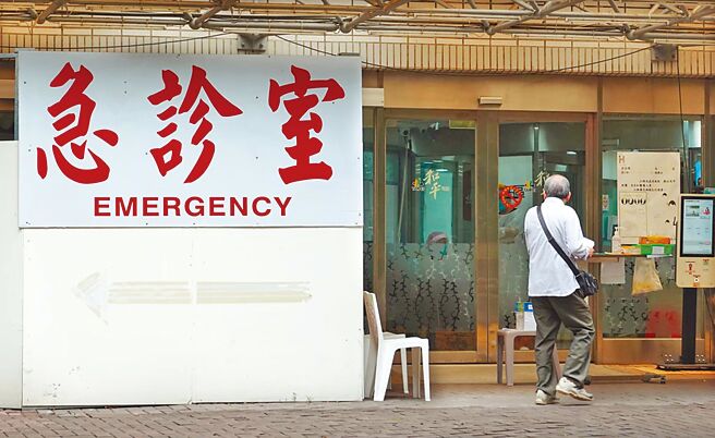 近期病毒性肠胃炎盛行，光上周就16万人因腹泻呕吐等症状就医，也有医生表示，病毒性肠胃炎盛行率比年前增加至少5成，已成为最流行的急诊病情。（本报资料照片）