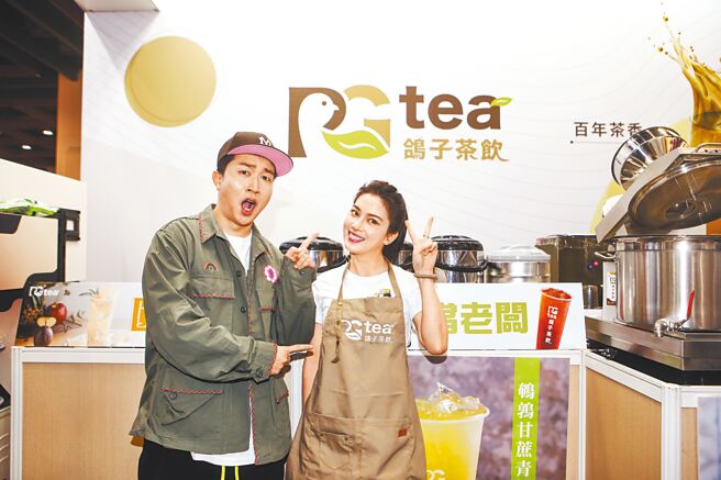 许蓝方（右）昨参加活动，首度回应分手传闻，左为张立东。（邓博仁摄）