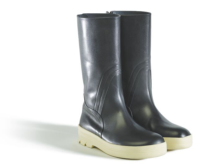 Loro Piana LAKESIDE小牛皮革高筒靴，7万100元。（Loro Piana提供）