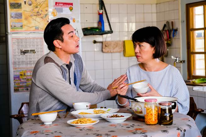 伊正、苗可丽想尝试新角色新风格。（华视提供）