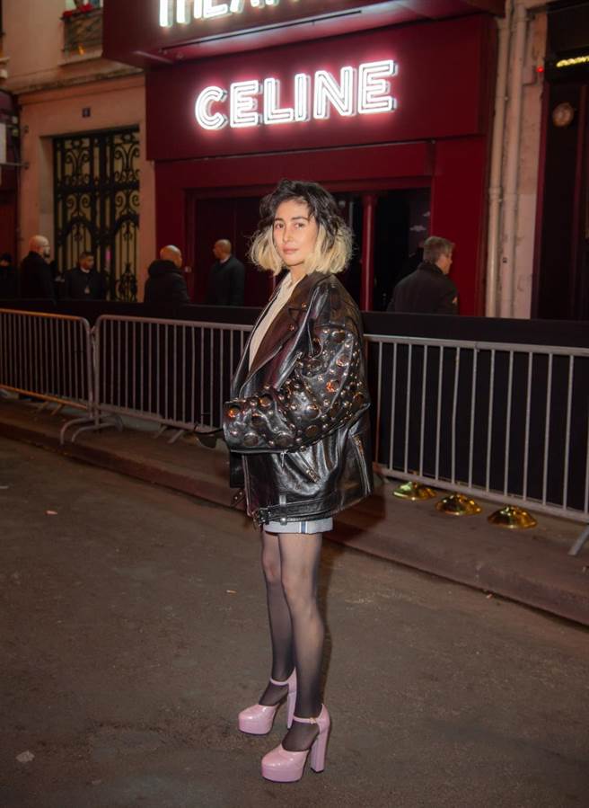 何超仪动完手术秒飞CELINE巴黎时尚秀。（852Films提供）