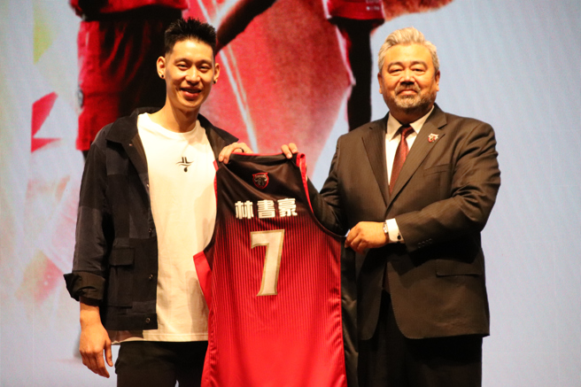 全台再陷「林来疯」魅力！林书豪P.LEAGUE+初登板开红盘：近半年声量飙破16万。(摄影/洪浩轩)