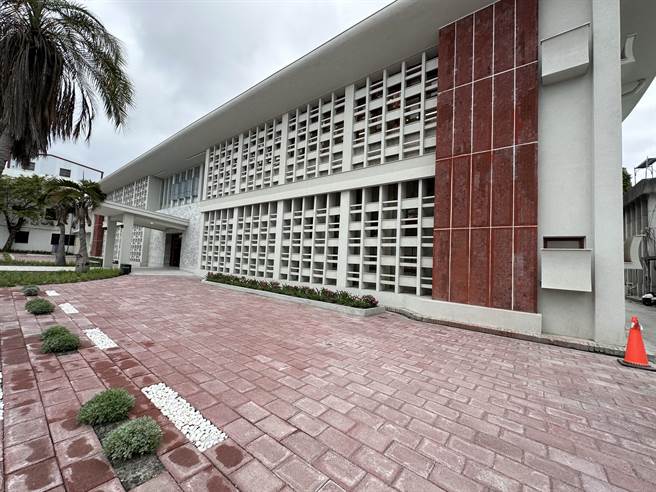 有59年歷史的台东旧议会，2014年登录为歷史建筑，台东县政府活化旧建物，将打造成表演艺术创生基地。（蔡旻妤摄）