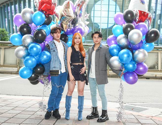 告五人今庆祝小巨蛋演唱会秒杀再加场。（粘耿豪摄）