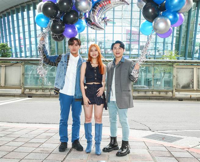 告五人今庆祝小巨蛋演唱会秒杀再加场。（粘耿豪摄）