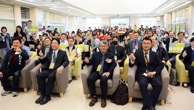 关注全球极端气候，屏科大办论坛盼守住1.5度防线。(林和生摄)