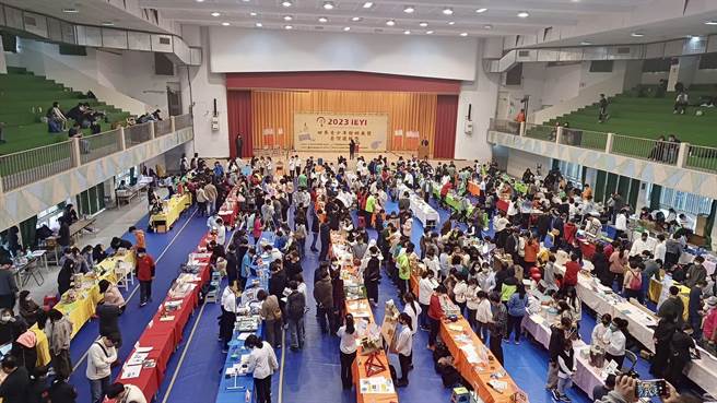 台东县东海国小、长滨国中6名学生代表参加「2023 IEYI世界青少年创客发明展台湾选拔赛」分别荣获1金、1银。（台东县政府提供／蔡旻妤台东传真）