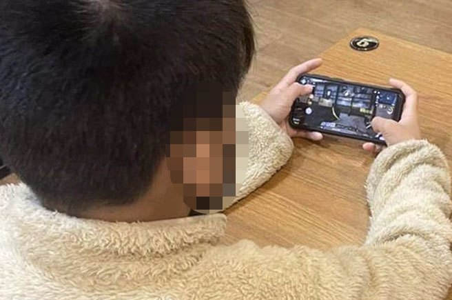 儿童使用3Ｃ产品，家长应约定合宜时间。（南投医院提供／廖志晃南投传真）