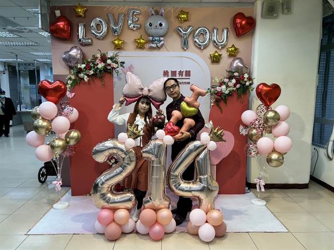 桃园区共有94对新人结为连理，居全桃园之冠。(蔡依珍摄)