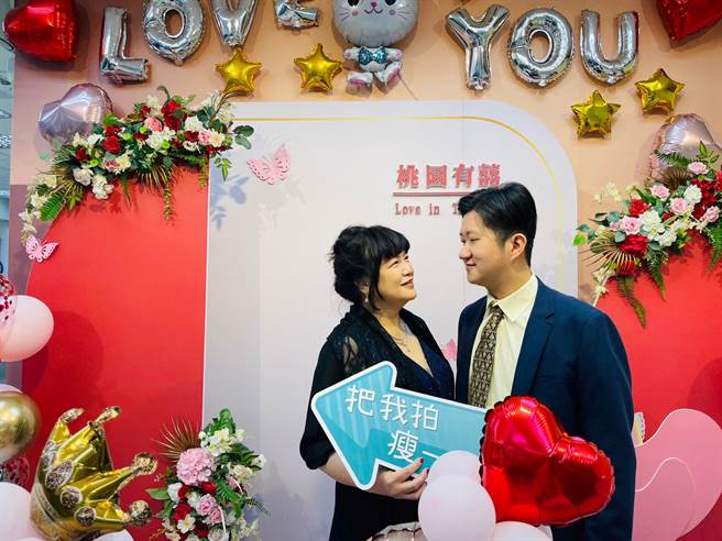 桃园区共有94对新人结为连理，居全桃园之冠。(蔡依珍摄)
