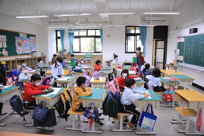 台中市政府今天宣布，即日起將實施代理教師完整聘期制度。(台中市府提供)