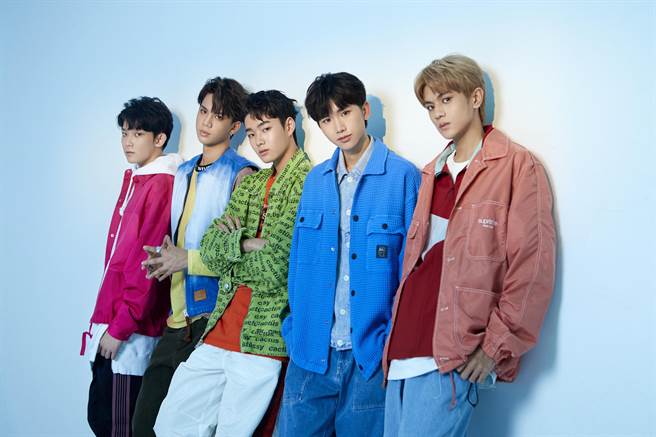 「AcQUA源少年」将举办演唱会，心情期待兴奋。（宽宏艺术提供）