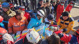 奇蹟！土耳其強震在瓦礫下撐204小時 一對男女獲救