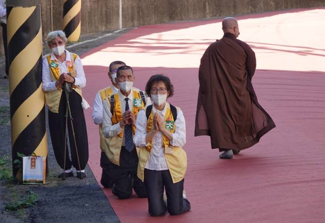 佛光山13 日举行星云法师圆寂讚颂典礼，向已故佛光山创办人星云法师告别。（黄子明摄）