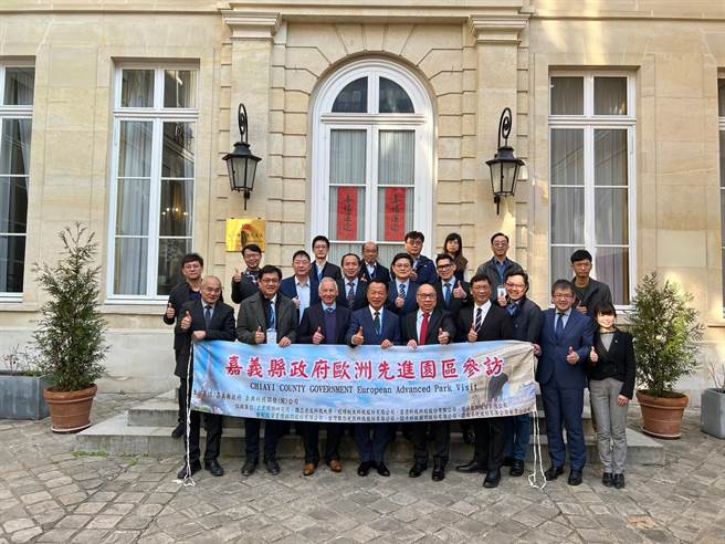 嘉义县长翁章梁目前正率团出访欧洲取经，除观摩城市交通及公共建设外，也了解欧洲国家在航太工业及新兴科技产业的成果。（嘉义县政府提供／吕妍庭嘉义传真）