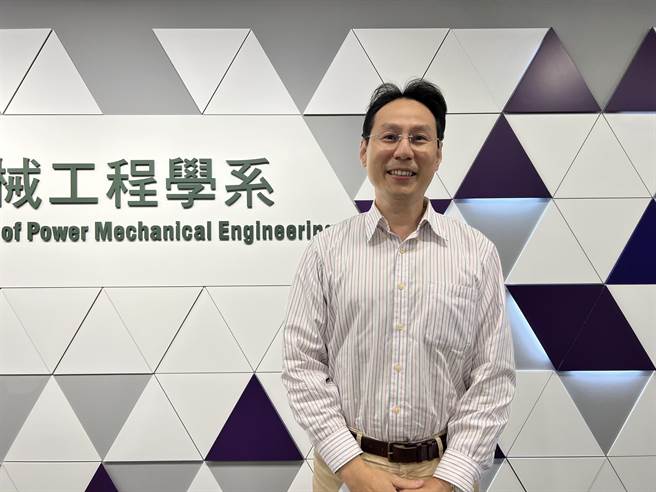 清大教务长巫勇贤表示，师生对ChatGPT议题相当关注，工作小组主要讨论教学、考试和研究如何因应，指引师生善用AI资源，让教学和研究迈向新境界。（王惠慧摄）