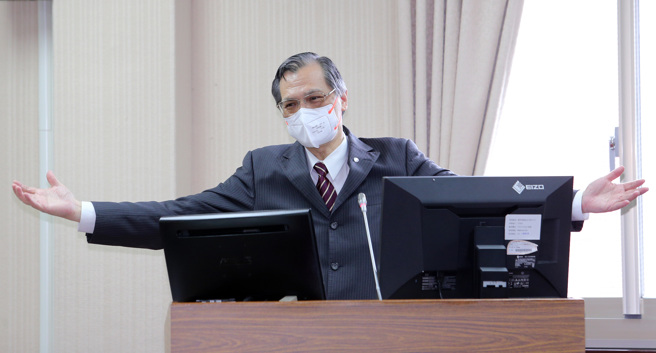 前国安局长、林智坚指导教授陈明通自爆，有给余正煌台大国发所的论文写作公版。（资料照,黄世麒摄）