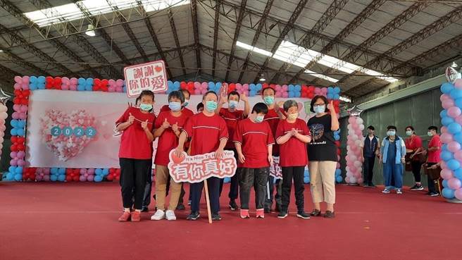 台湾有许多高龄智障者父母已迈入老年期，家庭正面临着智障者与照顾者双重老化的现象。（兰智基金会提供／吴佩蓉宜兰传真）