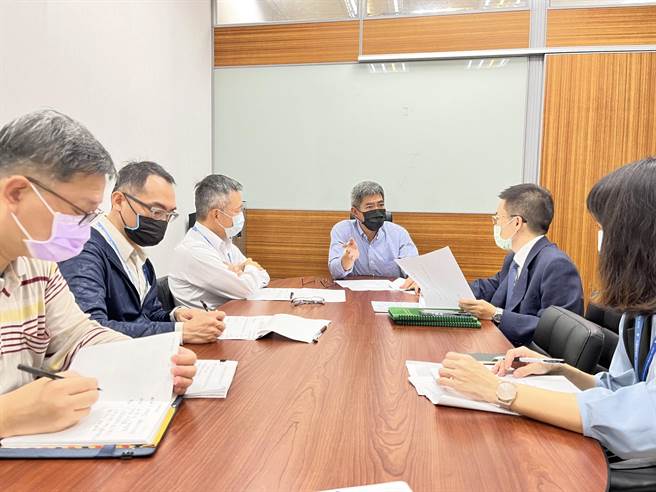 在立法委员杨曜与交通部航港局多次开会协调后，台华轮的网路订位购票系统将在2月20日上线营运，造福澎湖乡亲。（杨曜脸书）