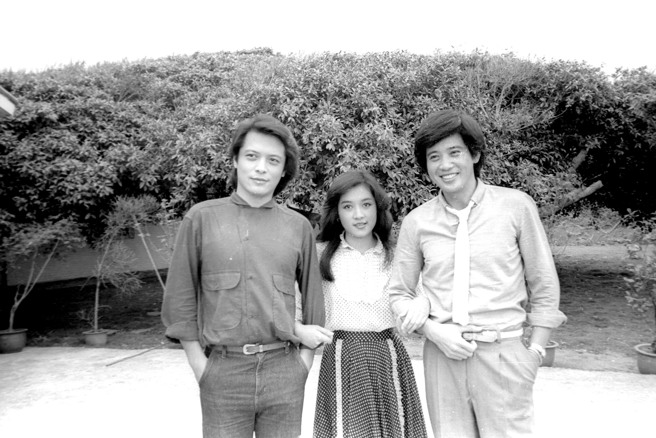 刘文正（左）与金马影帝秦汉（右）一同拍摄电影《云且留住》。（图／中央社檔案照片）