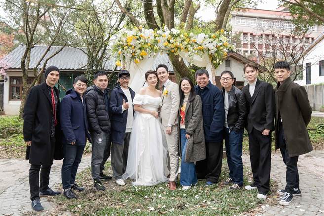 夏如芝、张捷许多好友都出席婚礼。（汗土娱乐提供）