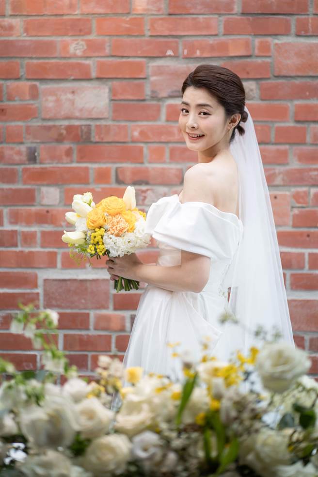 新娘夏如芝美炸。（汗土娱乐提供）