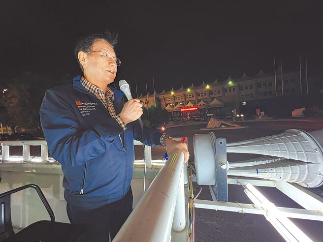 立委补选候选人林明溱，站上宣传车向选民拉票。（林明溱竞总提供／廖志晃南投传真）