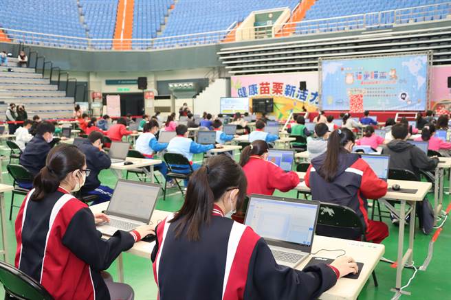 选手们专注比赛。（苗栗县政府提供／李京升苗栗传真）