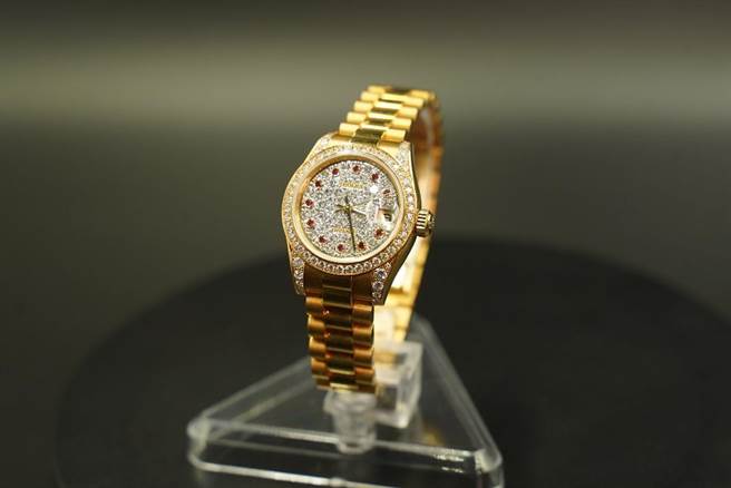 新竹執行分署將於3月7日舉辦紅富海案第5波拍賣會，包括先前流標的勞力士金錶。（新竹執行分署提供／謝明俊苗栗傳真）