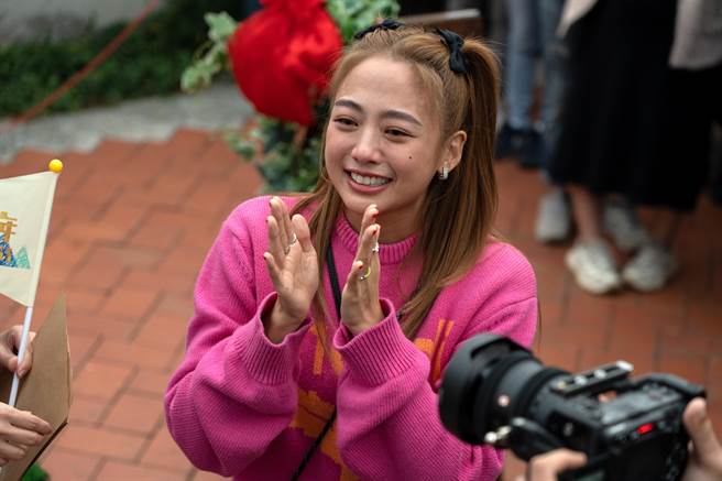 鬼鬼笑说是一个可以很懒散、也可以很积极的旅伴。（MyVideo提供）