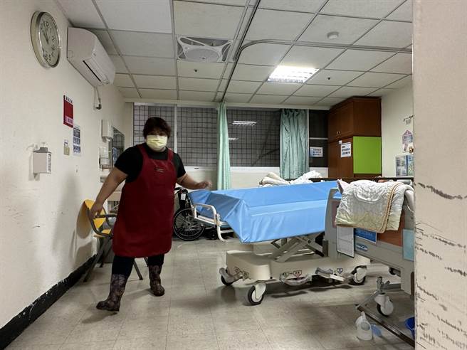 长照住宿式机构照服员人力短缺，卫生福利部台东医院打算自办培训，以改善人力不足问题。（蔡旻妤摄）