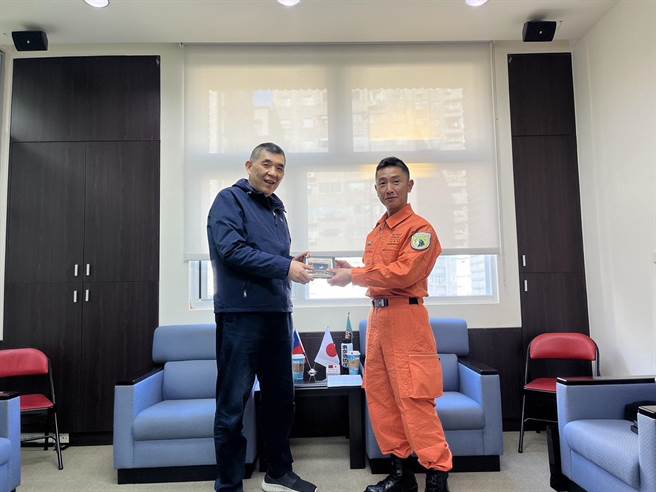 东京消防厅3名教官来访新北市消防局，将进行为期3周的授课与交流。（新北市消防局提供）