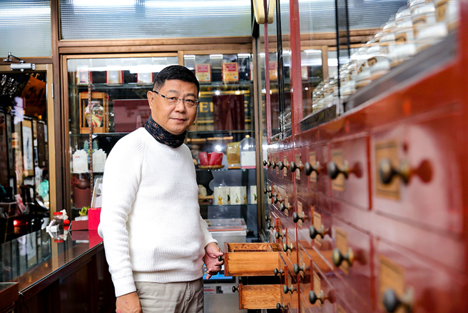 出身中藥世家的徐義源。(攝影/Carter)