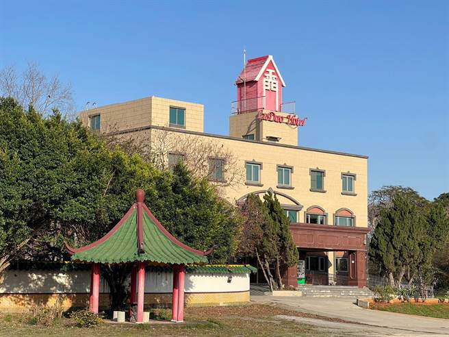 金门唯一陆资企业-陆岛酒店传出将于3／15法拍，对此业者未多作回应，目前仍维持正常营运。(图／民眾提供)