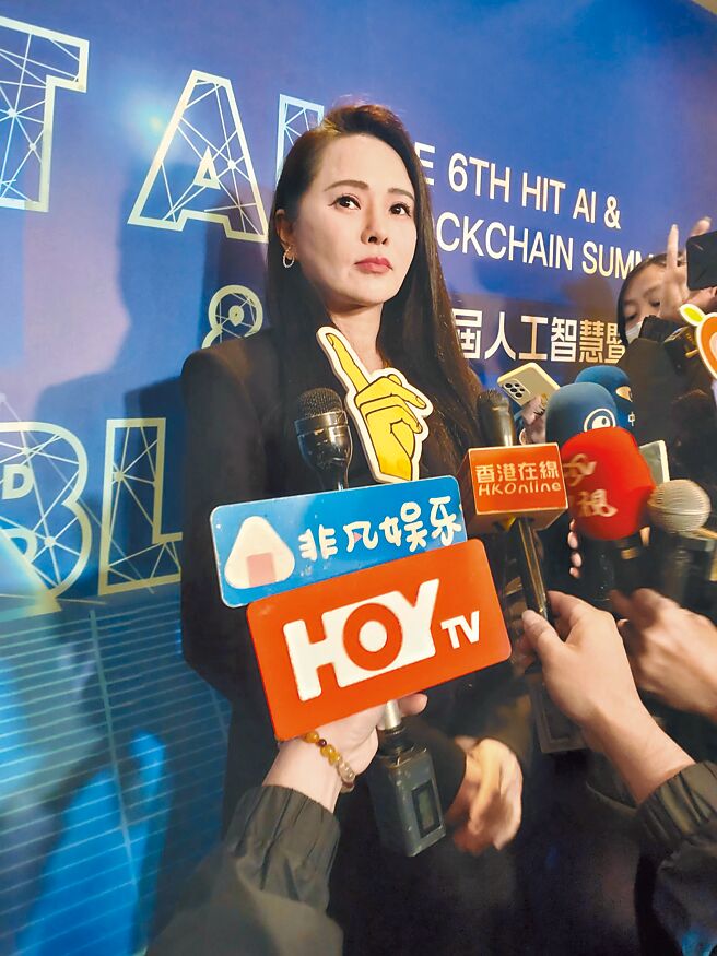 伊能静昨闻刘文正死讯，几度深呼吸无法说话。（王思颖摄）