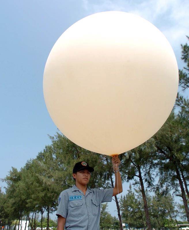 中氣球入台領空 過6成贊成擊落 台灣主權不容挑戰。（本報系資料照片，示意圖與本新聞事件無關）