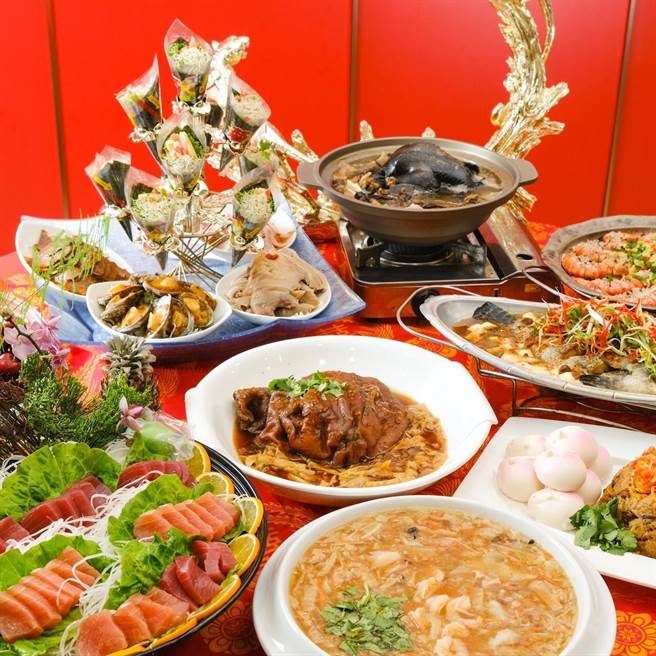 万眾期盼的高雄内门总舖师办桌「宋江大宴」即将登场，今年除了有10道五星级办桌佳肴，更改变传统宴席会场布置方式。（高市府观光局提供／洪浩轩高雄传真）