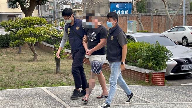 高雄曾姓男子涉嫌行搶友人金鍊，苗栗警方遠赴高雄將他逮捕歸案。（讀者提供／謝明俊苗栗傳真）
