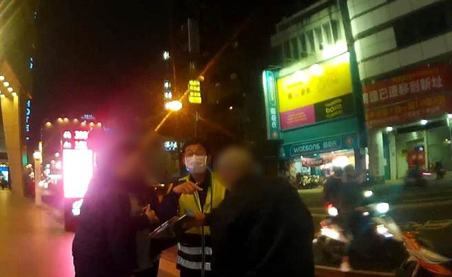 台中市警局三分局1名员警13日执行一项任务，护送83岁张姓失智老翁返家，却闹出「死而復生」的大乌龙。（台中市警局第三分局提供／张妍溱台中传真）