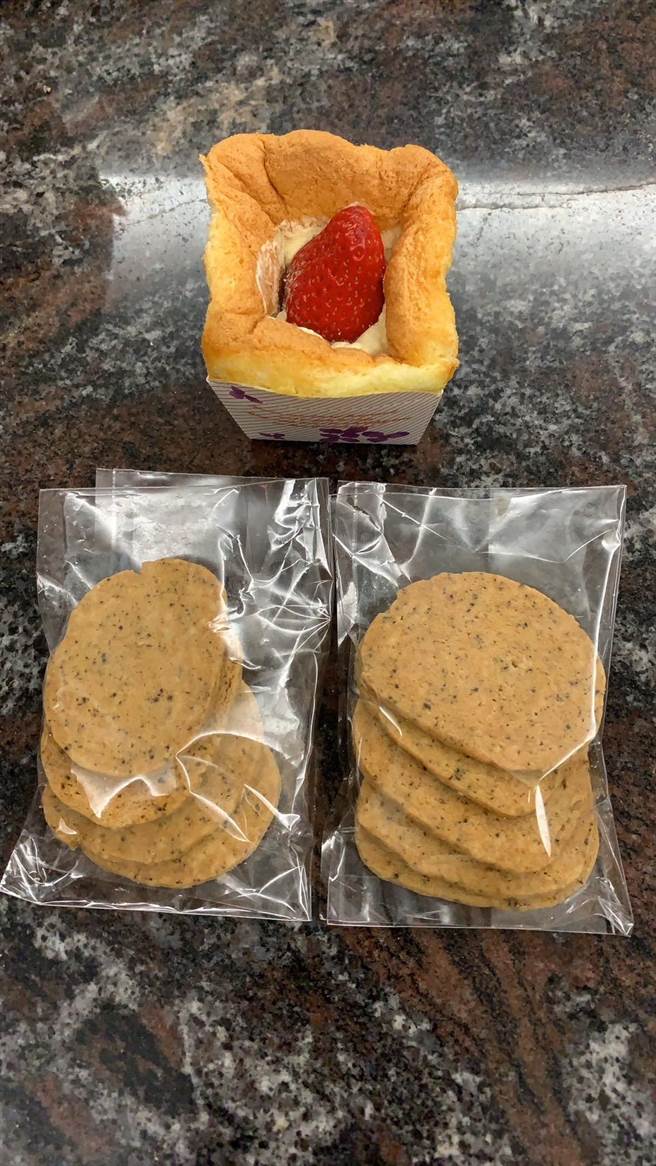 女学生的烘焙作品，昨日差一点遭霸凌者故意破坏。（翻摄照片／林郁平台北传真）