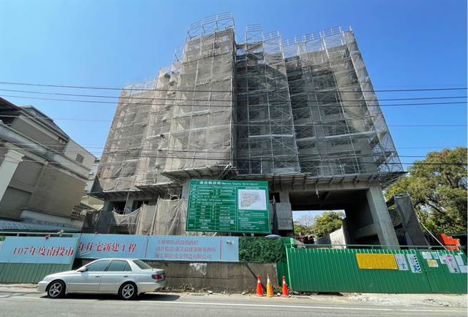 林明溱預估南投市青年住宅年底竣工後開放申請，未來竹山也要蓋青年住宅。（楊靜茹攝）