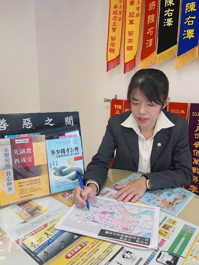 李敏华建议所有想要赚取高薪的求职者，可以勇敢挑战房仲业！（图/永庆房屋提供）