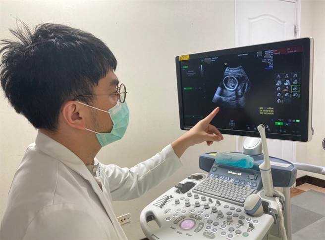 23岁吴姓女子因为肚子痛就诊，才惊觉自己怀孕且破水多时，紧急剖腹产下男婴。（南投医院提供／杨静茹南投传真）